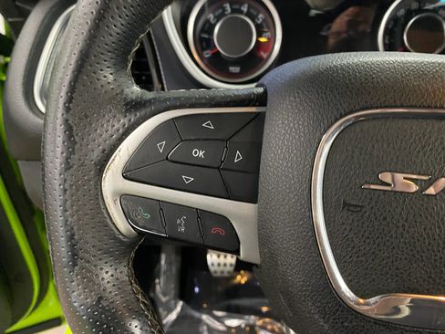 Used 2015 Dodge Challenger SRT w/ Technology Group image 14