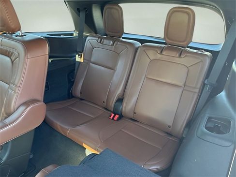 Used 2023 Lincoln Aviator Reserve image 22