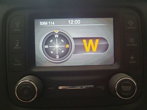 Used 2024 RAM 3500 Tradesman w/ Chrome Appearance Group image 27