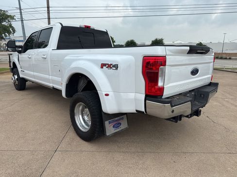 Used 2019 Ford F350 Lariat w/ Lariat Ultimate Package AWD/4WD image 5