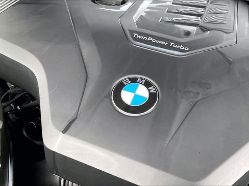 Used 2023 BMW 330i xDrive Sedan w/ Premium Package image 34