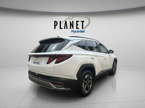 Certified 2025 Hyundai Tucson SEL AWD/4WD image 6