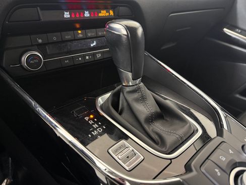 Used 2022 MAZDA CX-9 Touring image 18