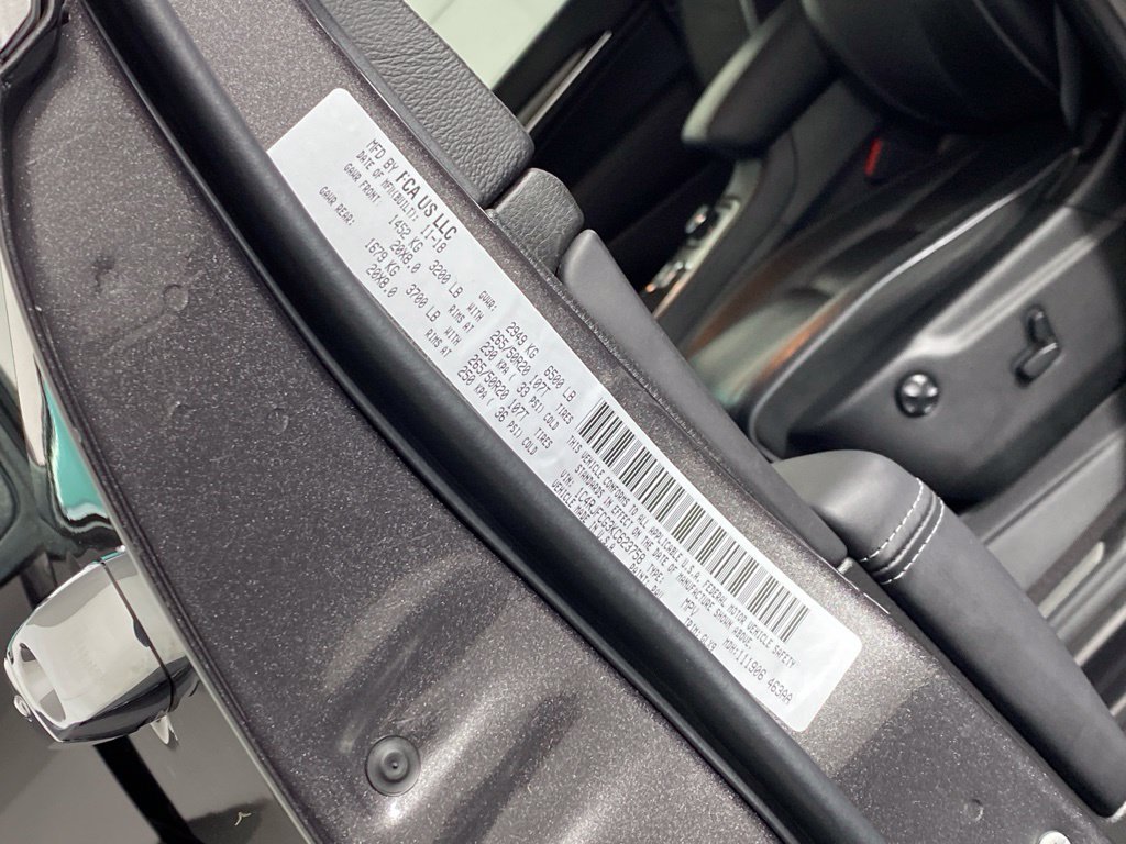 Used 2019 Jeep Grand Cherokee Overland AWD/4WD image 38
