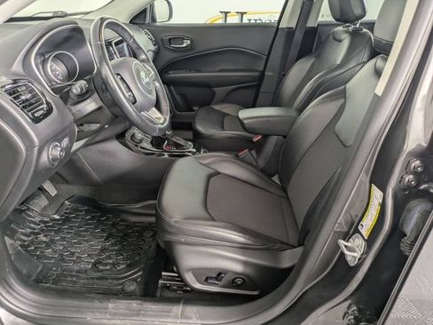 Used 2019 Jeep Compass Latitude AWD/4WD image 12
