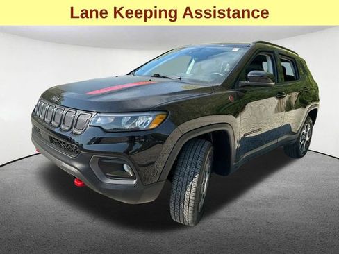 Used 2022 Jeep Compass Trailhawk w/ Trailhawk Convenience Group AWD/4WD image 5