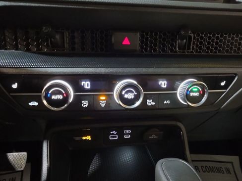 Used 2023 Honda CR-V EX image 17