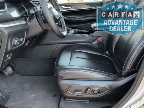 Used 2023 Jeep Grand Cherokee L Limited image 13