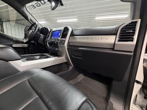 Used 2021 Ford F250 Lariat image 33