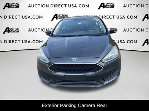 Used 2015 Ford Focus SE w/ SE Cold Weather Package FWD image 2