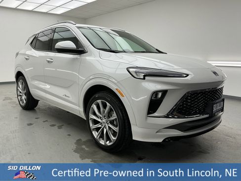 Used 2025 Buick Encore GX Avenir image 3