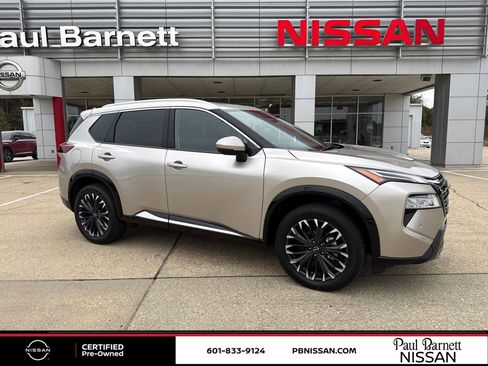 Certified 2025 Nissan Rogue Platinum image 5