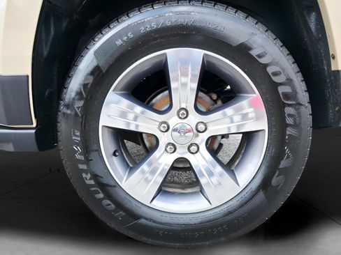 Used 2017 Jeep Patriot High Altitude image 32