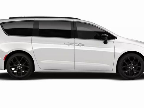 New 2026 Chrysler Pacifica Select image 2