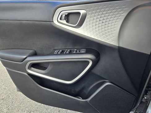 Used 2024 Kia Soul LX w/ Option Group 015 FWD image 24