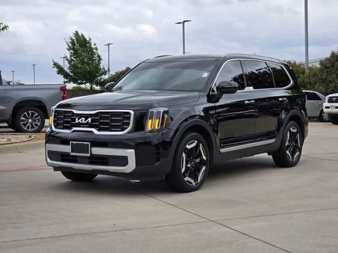 Used 2024 Kia Telluride S w/ S Sunroof Package FWD image 2