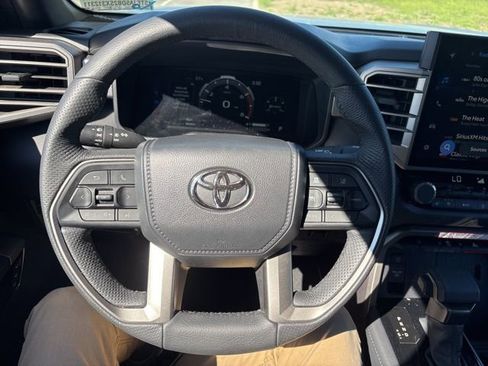 Used 2025 Toyota Tundra Limited image 27