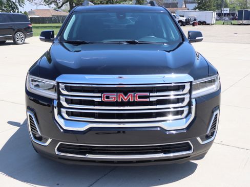 Used 2023 GMC Acadia SLT w/ Preferred Package AWD/4WD image 2