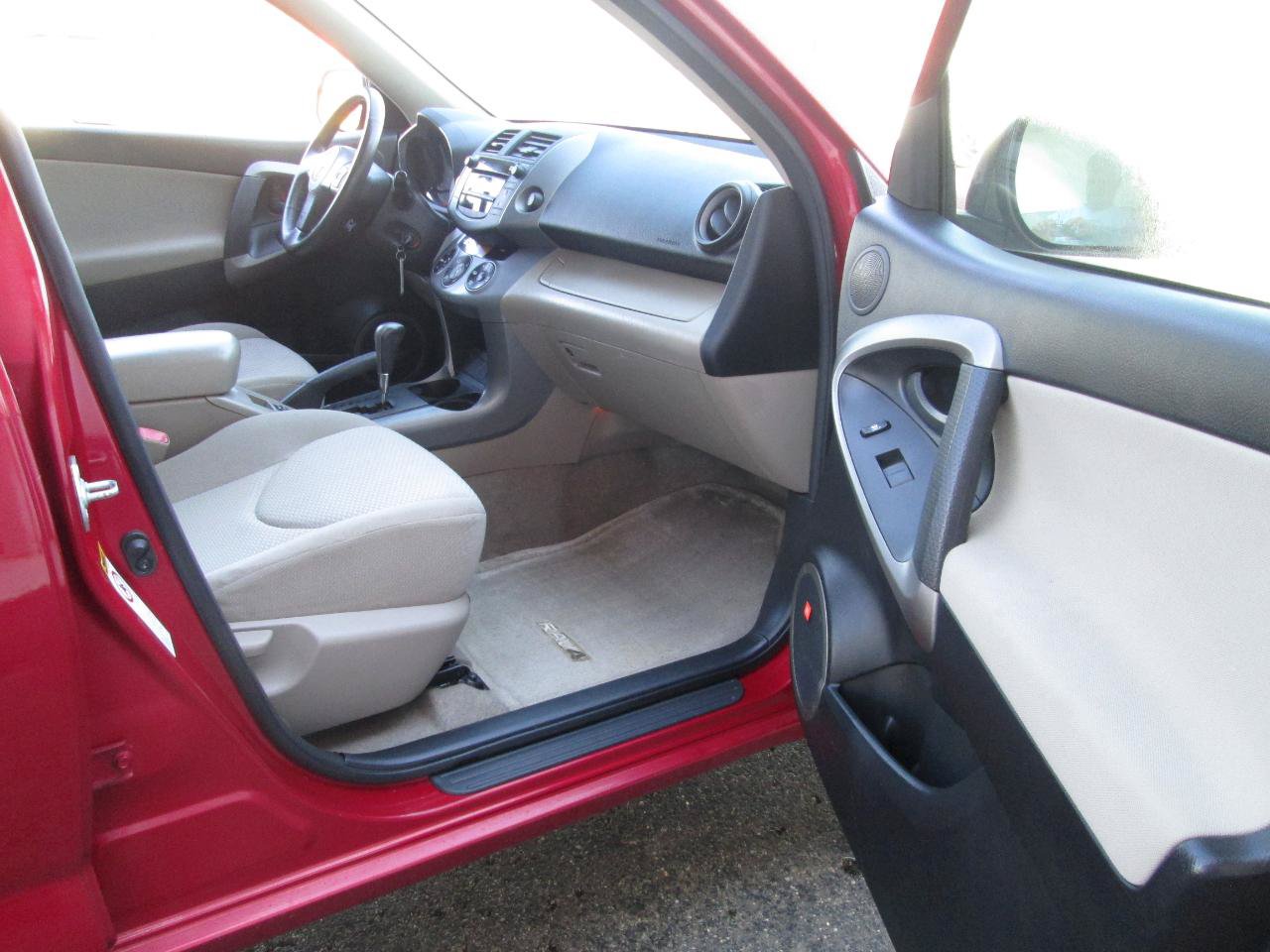 Used 2007 Toyota RAV4 Limited AWD/4WD image 7