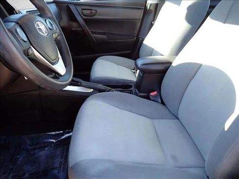 Used 2017 Toyota Corolla L image 10