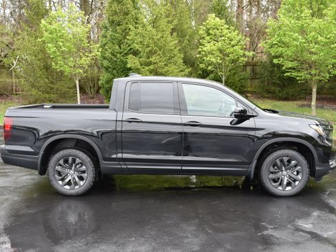 New 2026 Honda Ridgeline Sport image 9