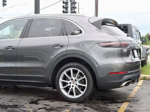 Used 2019 Porsche Cayenne AWD/4WD image 12