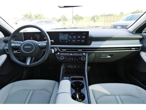 Certified 2025 Hyundai Sonata SEL FWD image 12
