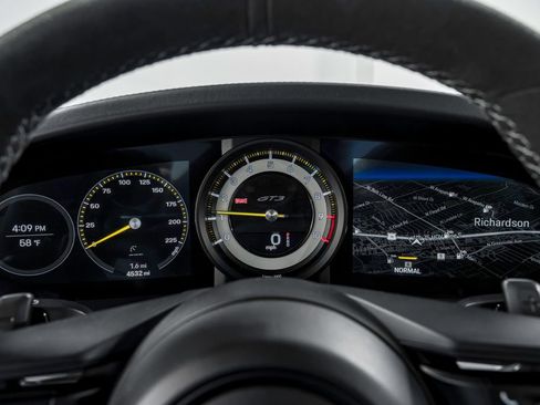 Used 2022 Porsche 911 GT3 image 17