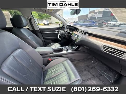 Used 2021 Audi e-tron Premium w/ Convenience Plus Package AWD/4WD image 23