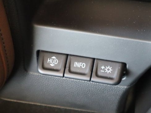 Used 2022 Chevrolet Silverado 2500 High Country image 30