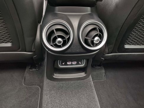 Used 2024 Alfa Romeo Stelvio AWD image 22