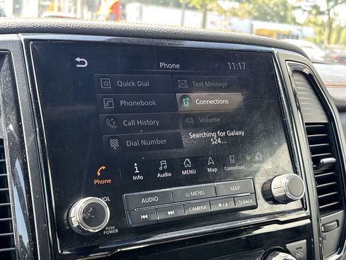 Used 2020 Nissan Titan PRO-4X w/ Pro-4x Convenience Package AWD/4WD image 14