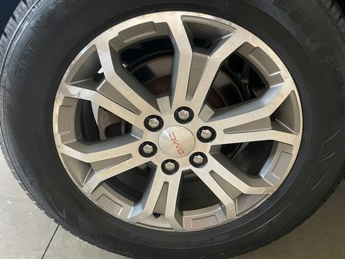 Used 2016 GMC Acadia SLT AWD/4WD image 30