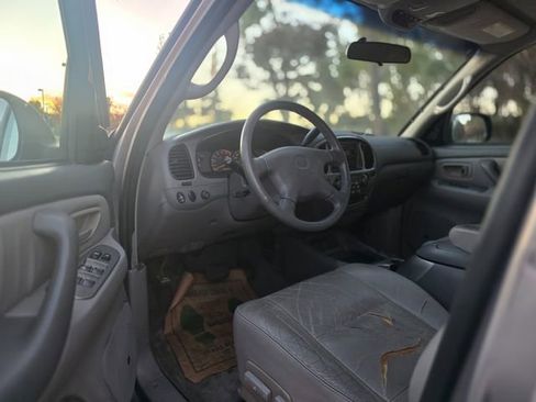Used 2002 Toyota Sequoia Limited image 17