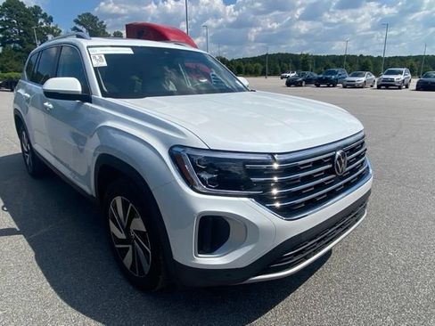 Used 2026 Volkswagen Atlas SEL AWD/4WD image 8