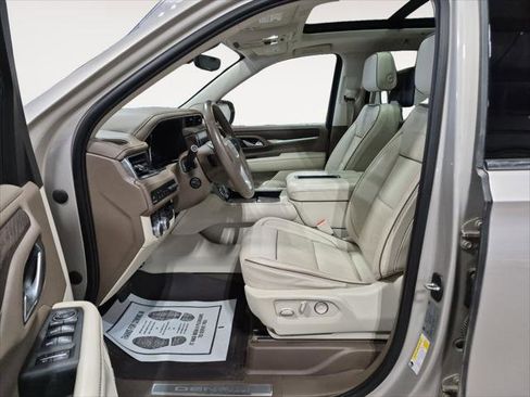 Used 2021 GMC Yukon Denali w/ Denali Ultimate Package image 10