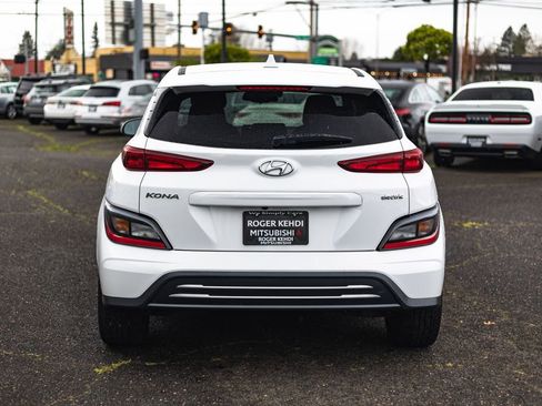 Used 2023 Hyundai Kona SE w/ Cargo Package image 10