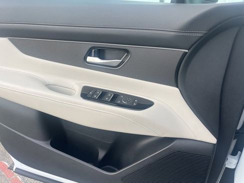 New 2025 Nissan Murano SV image 6