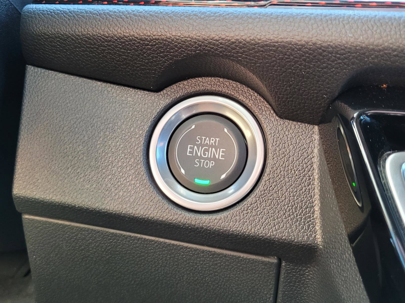 Used 2026 Chevrolet Traverse RS FWD image 29