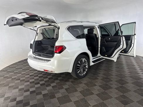 Used 2019 INFINITI QX80 Luxe w/ 22" Wheel Package AWD/4WD image 18