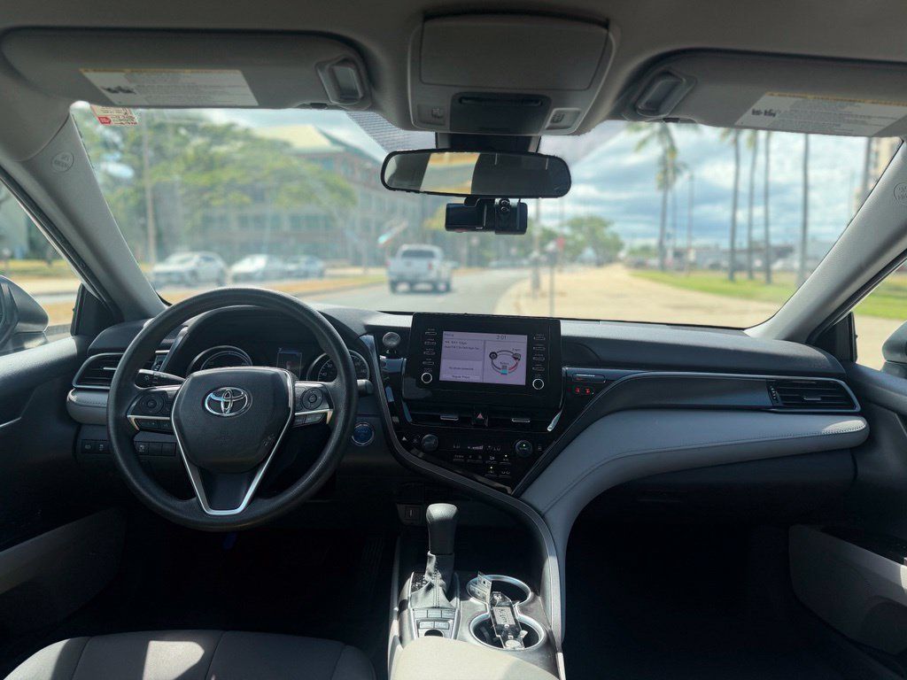 Used 2021 Toyota Camry LE FWD image 15