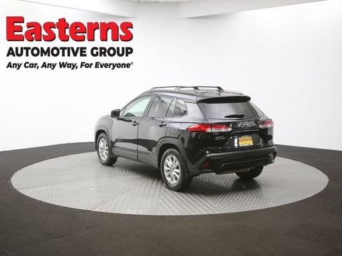 Used 2022 Toyota Corolla Cross LE image 61