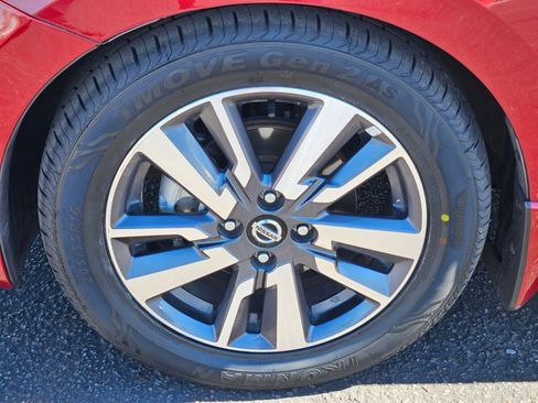 Used 2020 Nissan Versa SV w/ Trunk Package image 22