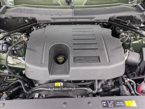 New 2026 Land Rover Defender 110 X-Dynamic SE image 18