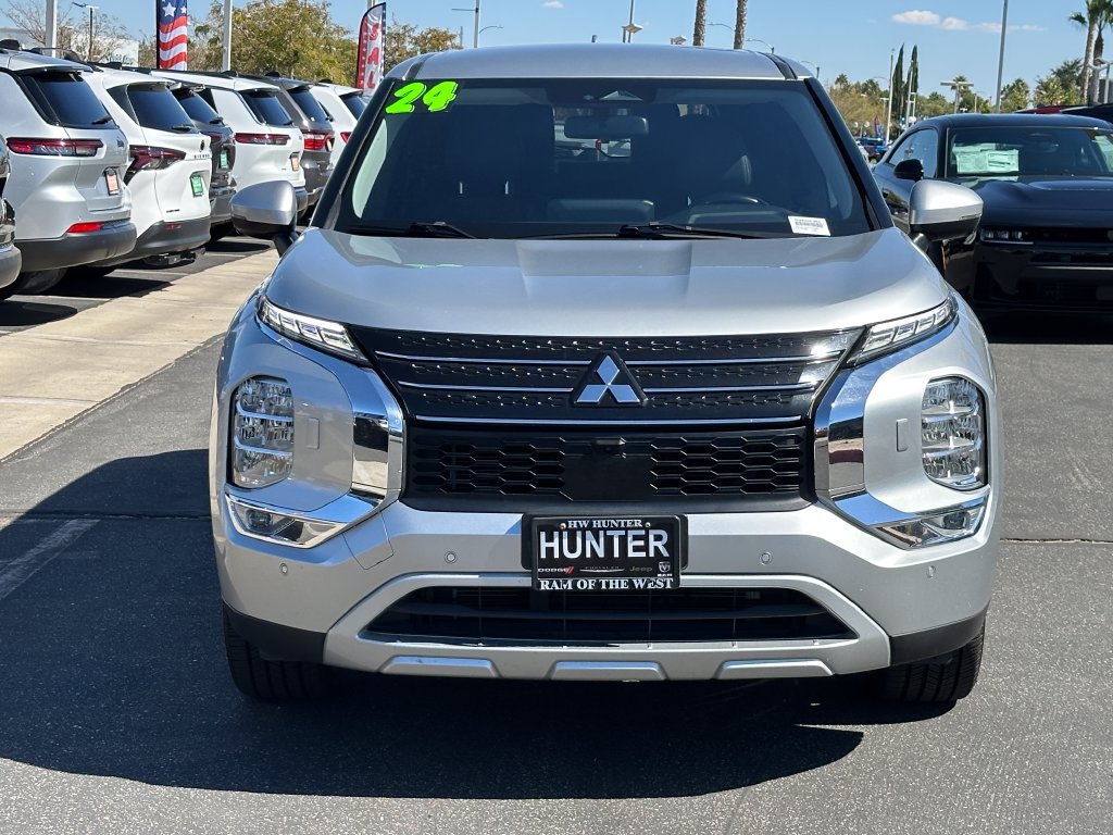 Used 2024 Mitsubishi Outlander SE AWD/4WD image 14