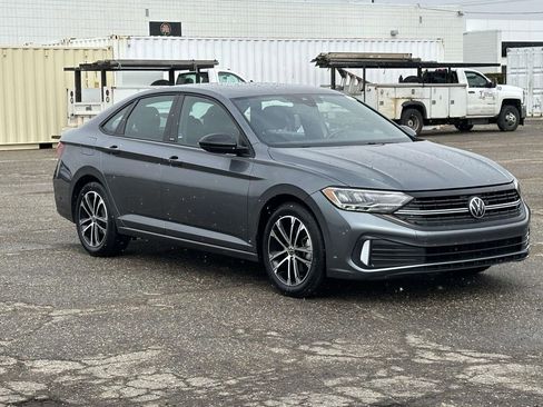 Certified 2023 Volkswagen Jetta Sport image 7