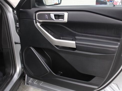Used 2023 Ford Explorer XLT w/ Equipment Group 202A image 26