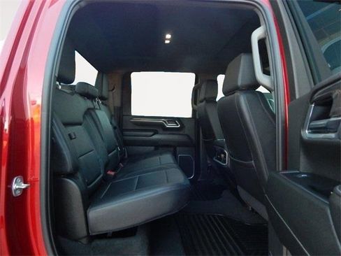 Used 2025 Chevrolet Silverado 2500 LTZ w/ LTZ Convenience Package image 15