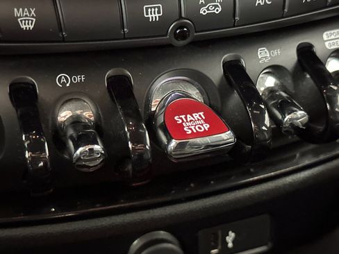 Used 2021 MINI Cooper Clubman John Cooper Works AWD/4WD image 32