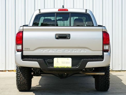 Used 2022 Toyota Tacoma SR w/ SX Package image 10